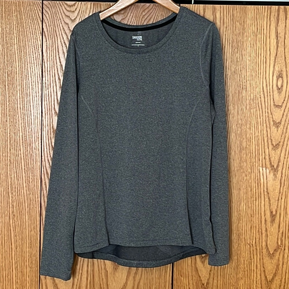 Danskins Women’s long sleeve. Size large. Grey